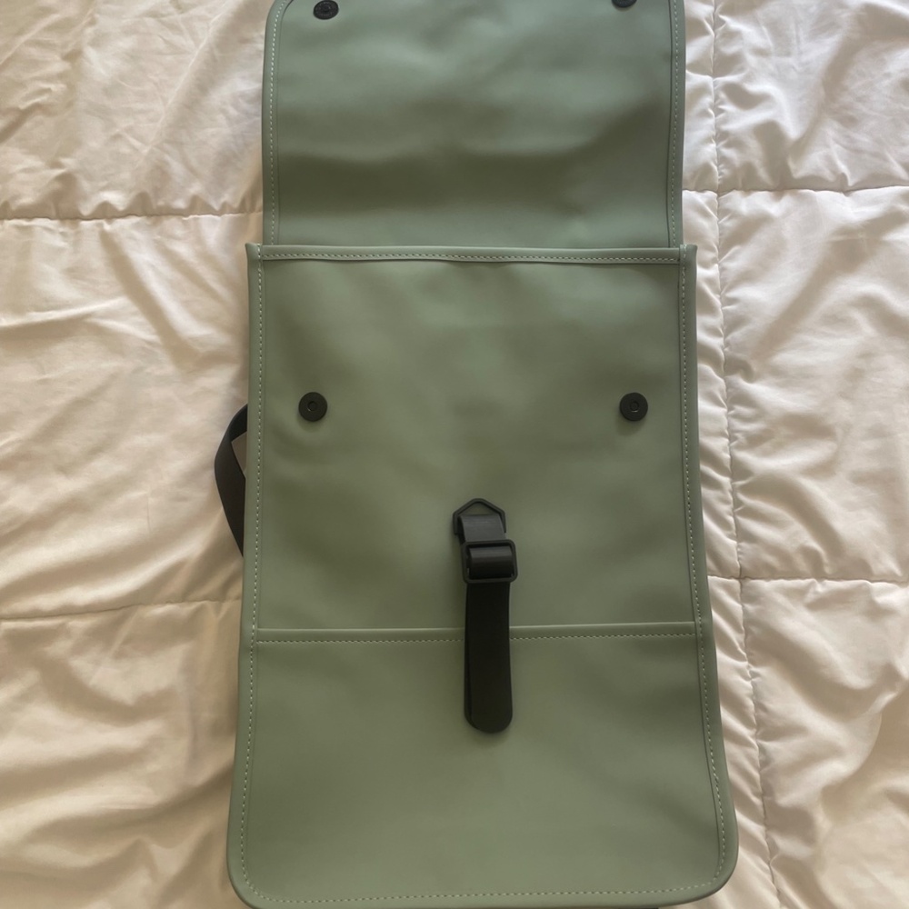 Rains backpack - Picture 4 of 5